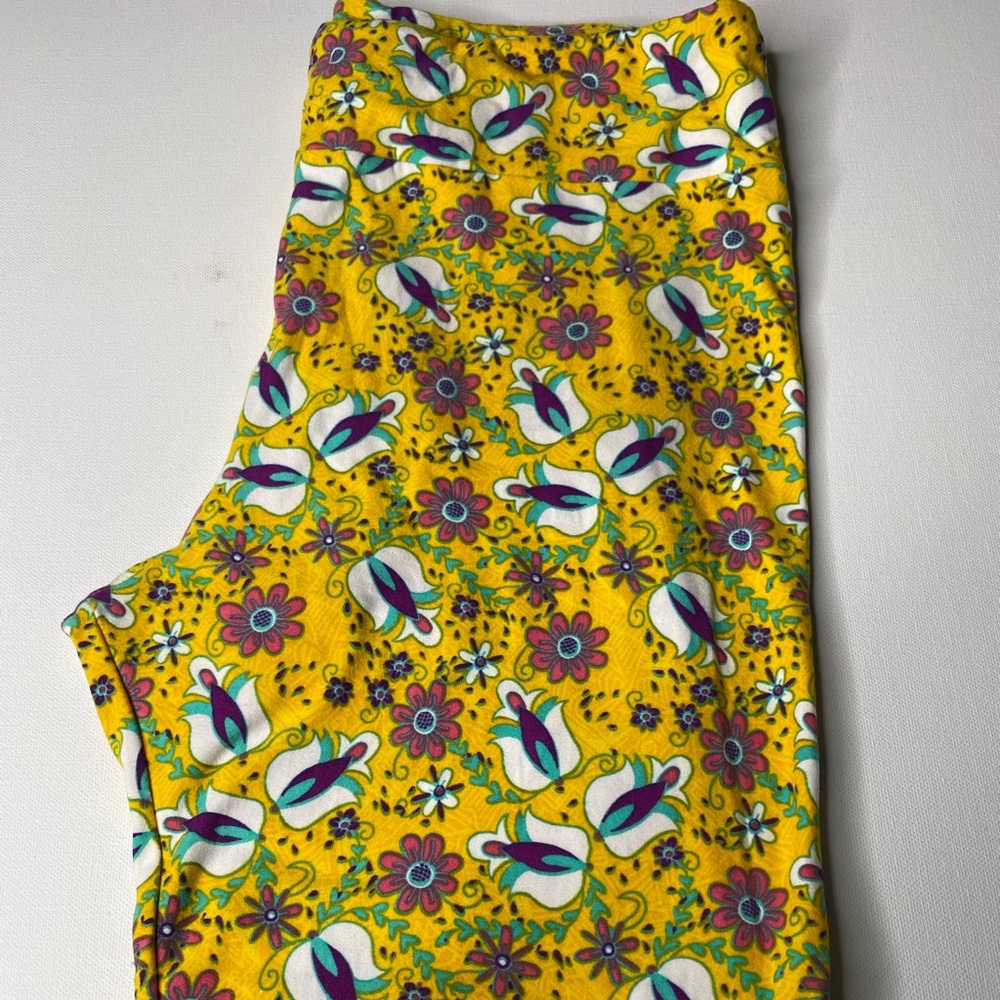 LuLaRoe Tall & Curvy Leggings(fits sizes 12-22)New